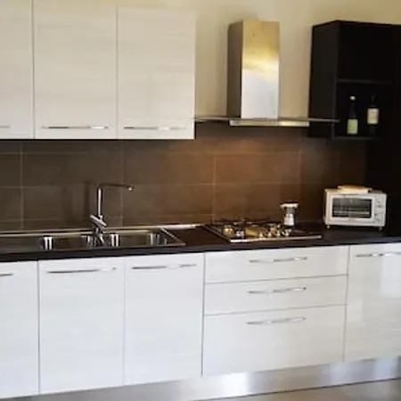 Spacious In Of 140 M² With Shared Pool Avellino