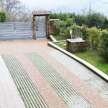 Spacious In Of 140 M² With Shared Pool Apartment *